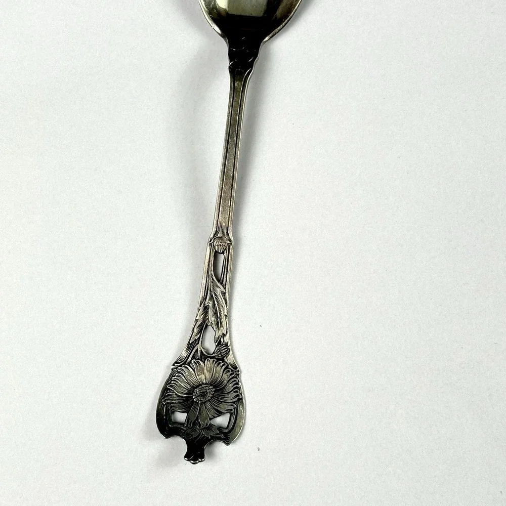 Whiting Daisy Sterling Silver Grapefruit Fruit‎ Spoon Antique 1880s Floral Art